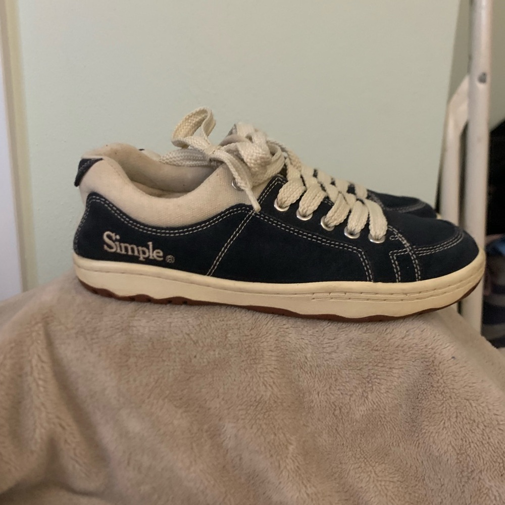 Simple Men's Dark Blue and White Sneakers - Picture 3 of 5